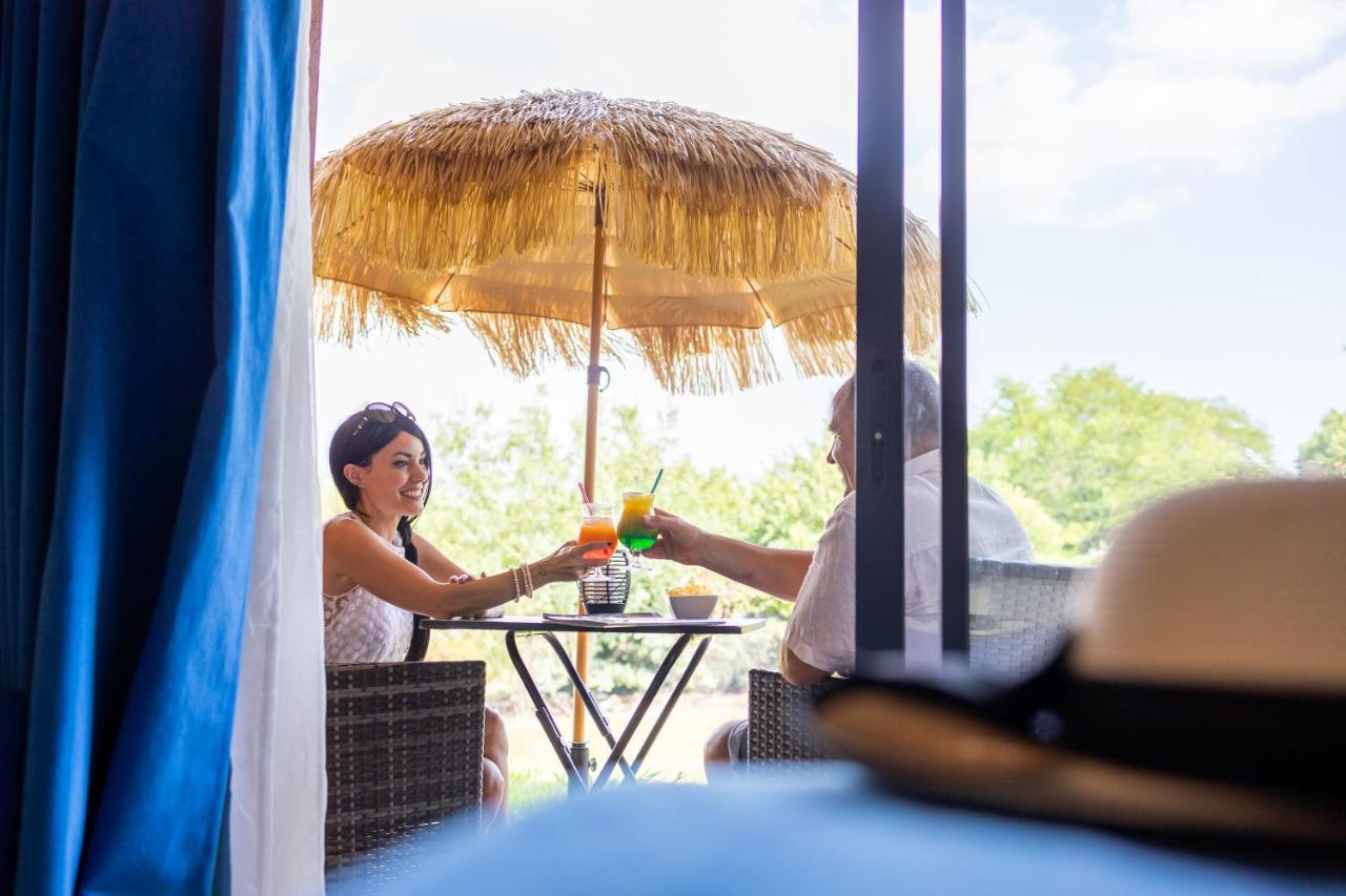Logis Hotel & Spa Dejeunez Sous L'Arbre ルセ エクステリア 写真