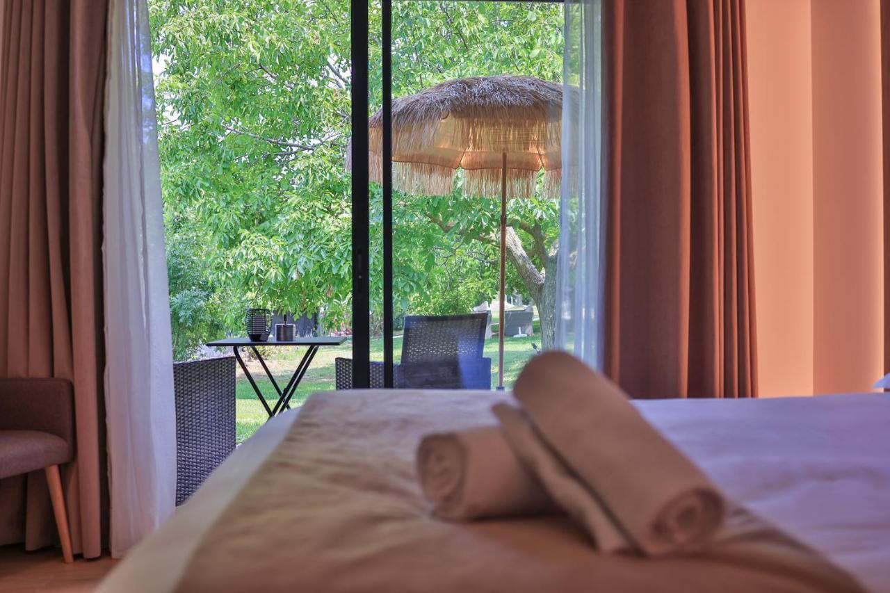 Logis Hotel & Spa Dejeunez Sous L'Arbre ルセ エクステリア 写真